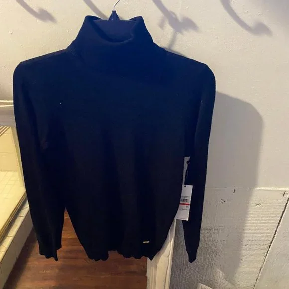 Black turtleneck sweater-Calvin Klein (New-sz XS) - Picture 2 of 4